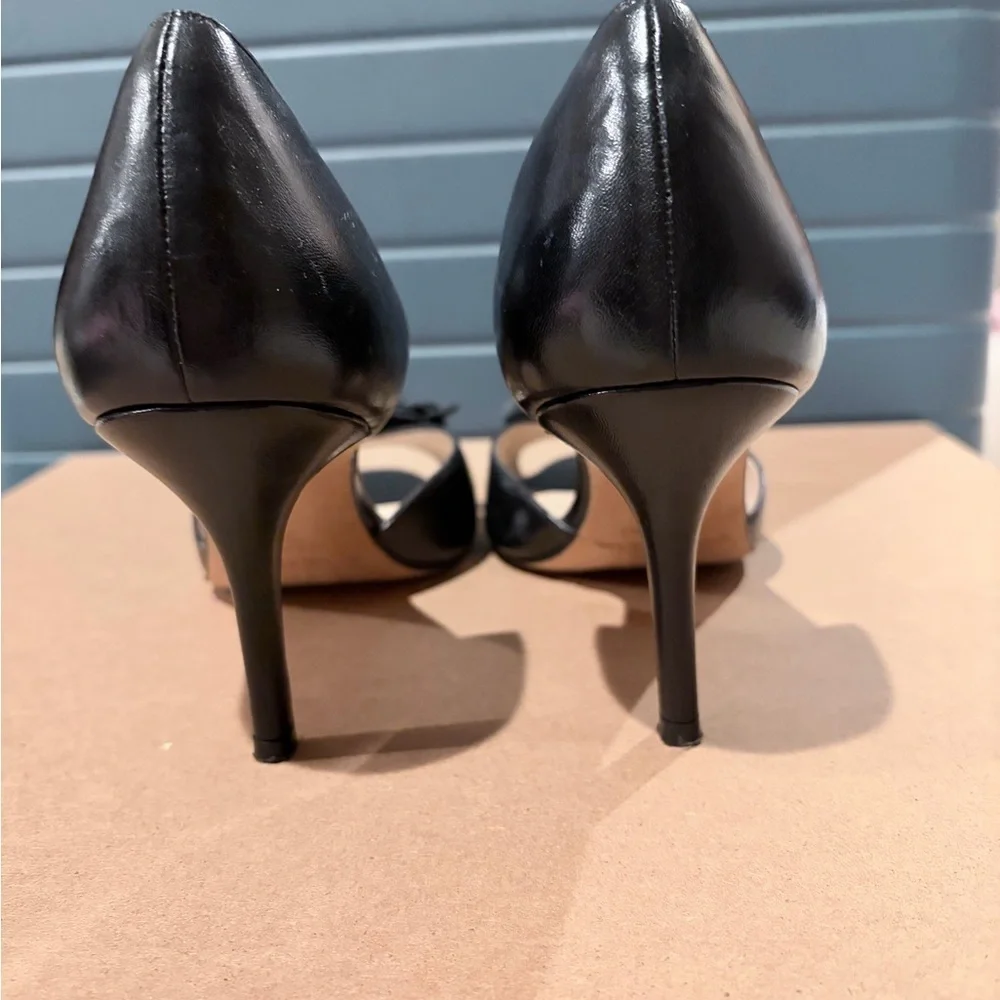 Oscar de la Renta chic black